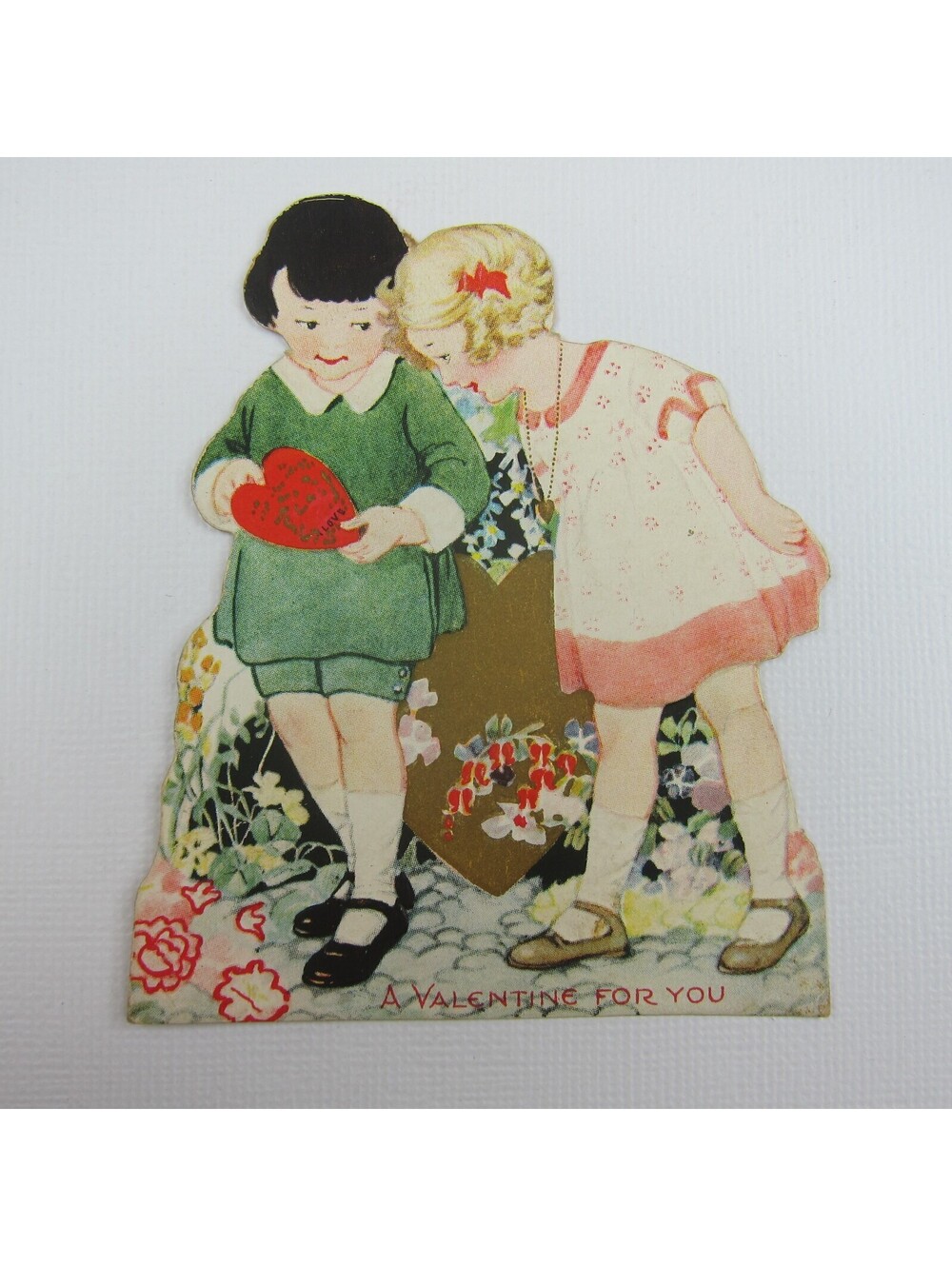Vintage Valentine Die cut Boy & Blonde Girl 1920s Dress Flowers Red & Gold Heart
